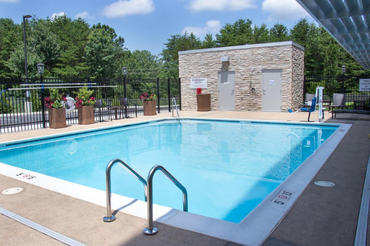 Holiday Inn Express & Suites Tuscaloosa East By Ihg Exterior foto